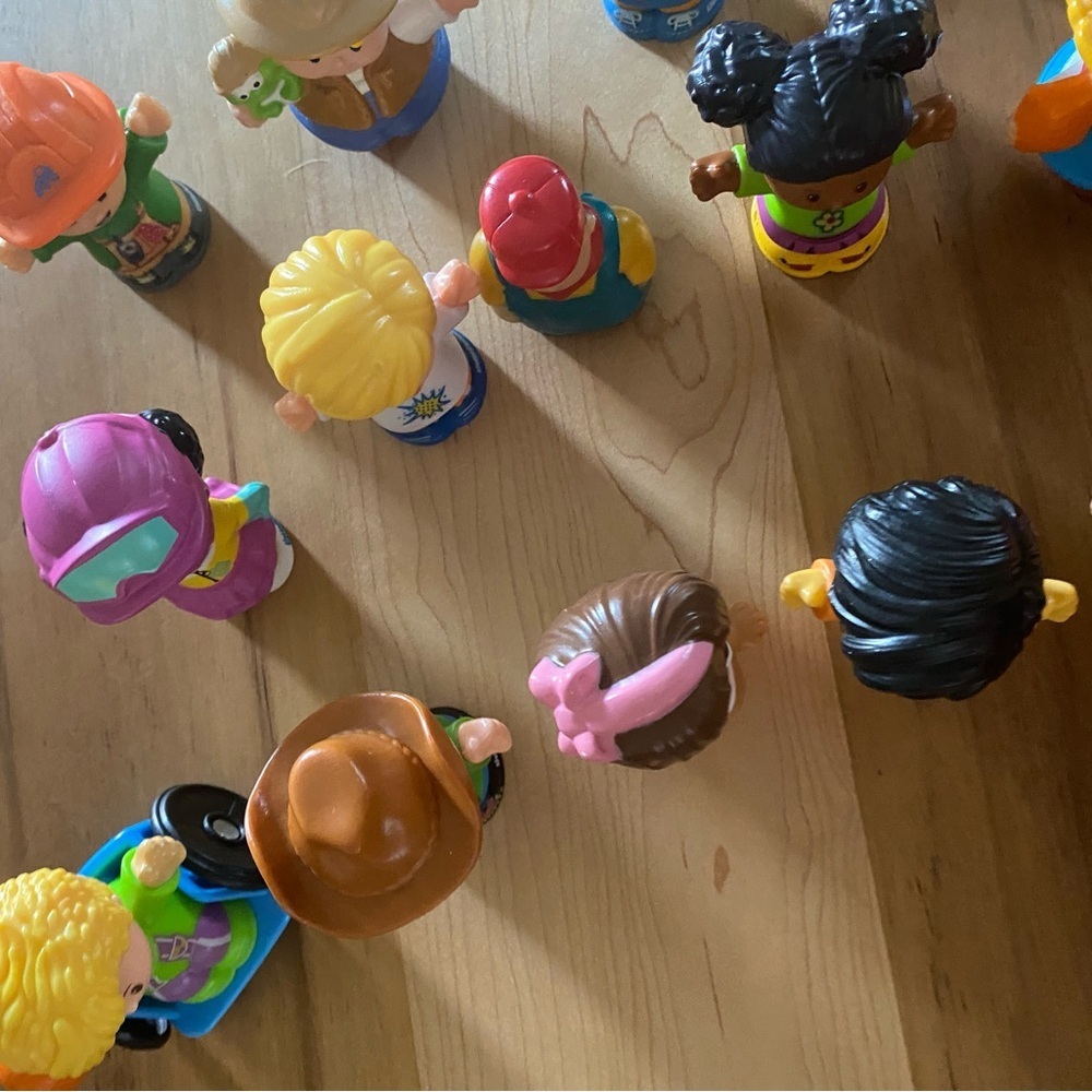 Fisher-Price Little People 17 Piece Assorted Figures Character Kids Toy Play Set - Picture 12 of 12